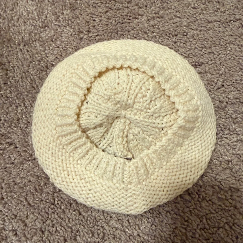 Aran Woollen Mills 100% Merino Wool Children’s Beret hat Natural cream